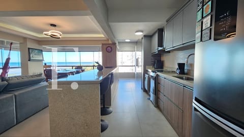 Apartamento com 127m², 3 dormitórios, 1 suíte, 2 vagas, Edifício Marina Park em Capão da Canoa