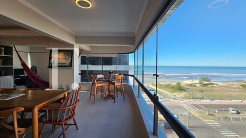 Apartamento com 127m², 3 dormitórios, 1 suíte, 2 vagas, Edifício Marina Park em Capão da Canoa