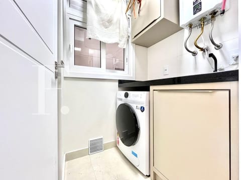 Apartamento com 62m², 2 dormitórios, 1 suíte, 1 vaga, Edifício Premium em Capão da Canoa