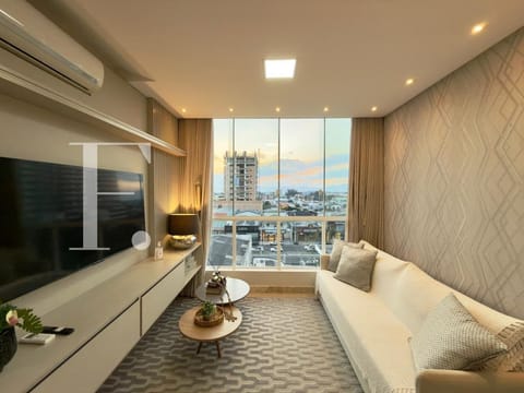 Apartamento com 59m², 2 dormitórios, 1 suíte, 1 vaga, Estevam Palace em Capão da Canoa