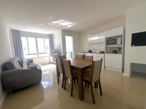 Apartamento com 68m², 2 dormitórios, 1 suíte, 1 vaga, Renaissance em Capão da Canoa