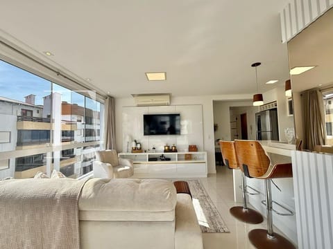 Apartamento com 83m², 2 dormitórios, 2 suítes, 1 vaga, Maiara Martinello em Capão da Canoa