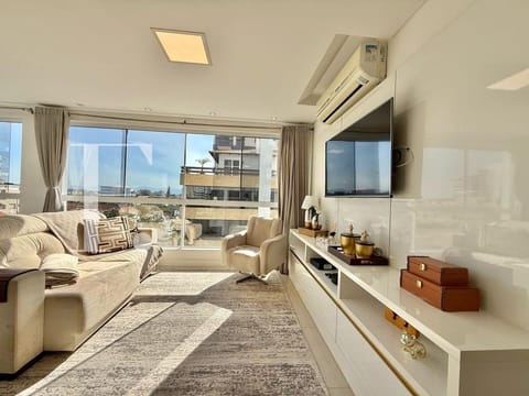 Apartamento com 83m², 2 dormitórios, 2 suítes, 1 vaga, Maiara Martinello em Capão da Canoa