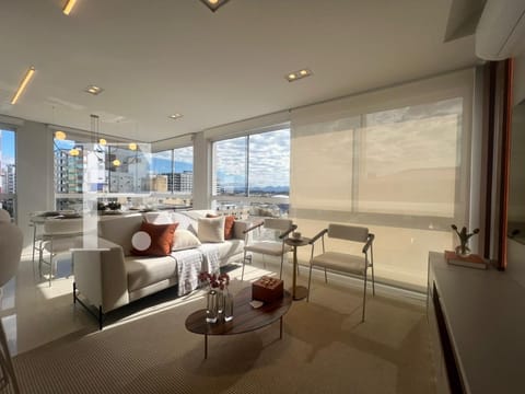 Apartamento com 83m², 2 dormitórios, 2 suítes, 1 vaga, Maiara Martinello em Capão da Canoa