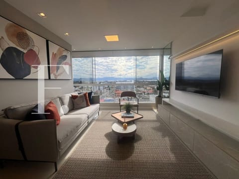 Apartamento com 64m², 2 dormitórios, 1 suíte, 1 vaga, Maiara Martinello em Capão da Canoa