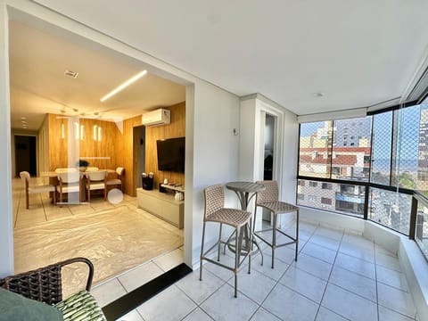 Apartamento com 117m², 3 dormitórios, 1 suíte, 2 vagas, Edifício Verjama em Capão da Canoa