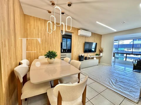 Apartamento com 117m², 3 dormitórios, 1 suíte, 2 vagas, Edifício Verjama em Capão da Canoa