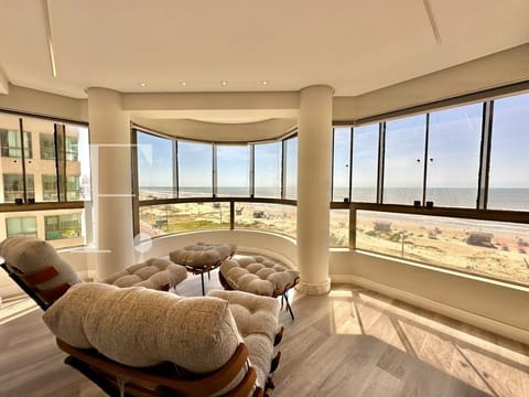 Apartamento com 183m², 4 dormitórios, 2 suítes, 2 vagas, Edifício Verticalli em Capão da Canoa