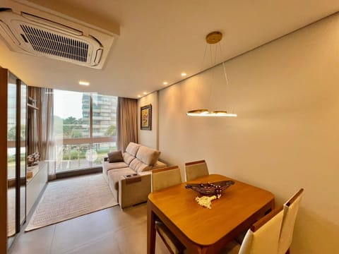 Apartamento com 57m², 2 dormitórios, 1 suíte, 1 vaga, Livin Atlântida em Xangri-Lá