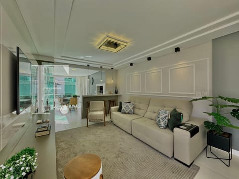 Apartamento com 157m², 3 dormitórios, 3 suítes, 2 vagas, Residencial Dubai em Capão da Canoa