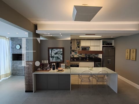 Apartamento com 131m², 2 dormitórios, 1 suíte, 2 vagas, Rossi Atlântida em Xangri-Lá