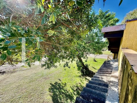 Casa com 110m², 4 dormitórios, 2 suítes, 2 vagas, no bairro Rainha do Mar em Xangri-Lá
