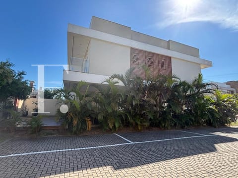 Sobrado com 100m², 4 dormitórios, 2 suítes, 2 vagas, Murano em Capão da Canoa