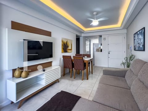 Apartamento com 67m², 2 dormitórios, 1 suíte, 1 vaga, Edifício Rio Tejo em Capão da Canoa