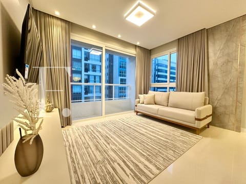 Apartamento com 105m², 3 dormitórios, 3 suítes, 1 vaga, Absoluto Palace em Capão da Canoa