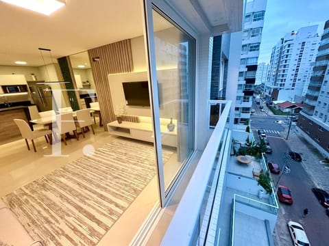 Apartamento com 105m², 3 dormitórios, 3 suítes, 1 vaga, Absoluto Palace em Capão da Canoa