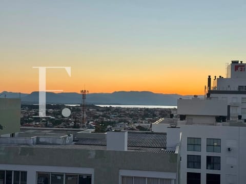 Apartamento com 60m², 2 dormitórios, 2 suítes, 1 vaga, One Residence em Capão da Canoa