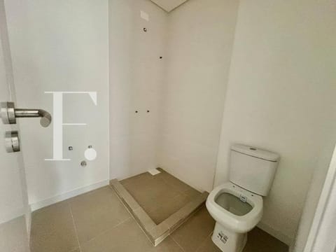 Apartamento com 55m², 2 dormitórios, 1 suíte, 1 vaga, Chateau Martina em Capão da Canoa