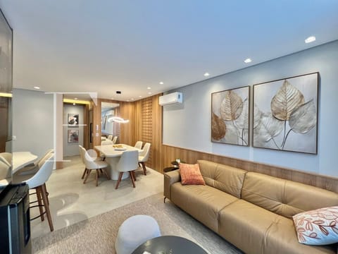 Apartamento com 72m², 2 dormitórios, 2 suítes, 1 vaga, Piazza Del Mare em Capão da Canoa