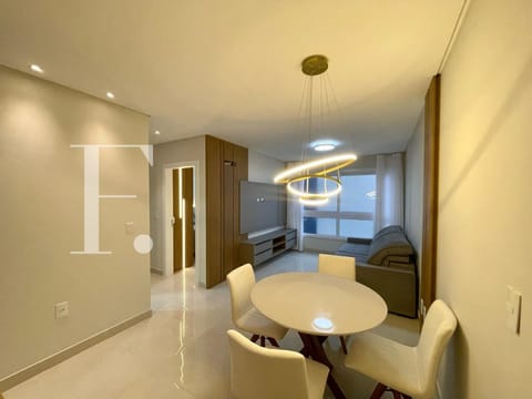 Apartamento com 69m², 2 dormitórios, 1 suíte, 1 vaga, Edifício Premium em Capão da Canoa