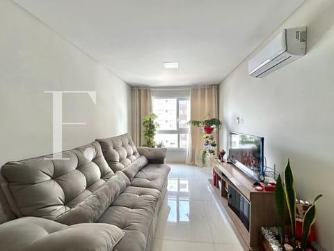 Apartamento com 66m², 2 dormitórios, 1 suíte, 1 vaga, Edifício Premium em Capão da Canoa