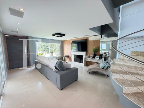 Sobrado com 305m², 4 dormitórios, 4 suítes, 4 vagas, Quintas do Lago em Xangri-Lá