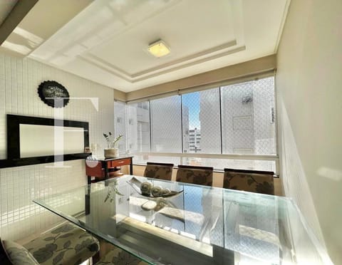 Apartamento com 77m², 2 dormitórios, 1 suíte, 1 vaga, La Perle em Capão da Canoa