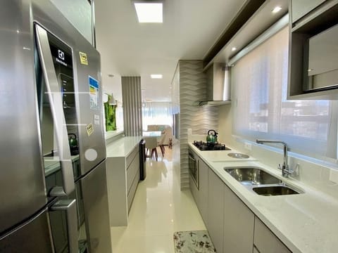 Apartamento com 94m², 3 dormitórios, 1 suíte, 2 vagas, Via Del Mare em Capão da Canoa