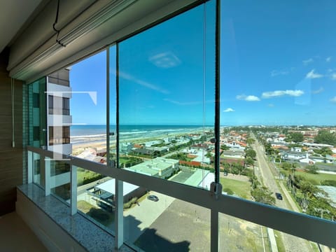 Apartamento com 109m², 3 dormitórios, 1 suíte, 2 vagas, Bella Vision em Capão da Canoa