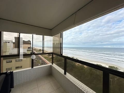 Apartamento com 200m², 4 dormitórios, 2 suítes, 5 vagas, Ocean Palace em Capão da Canoa