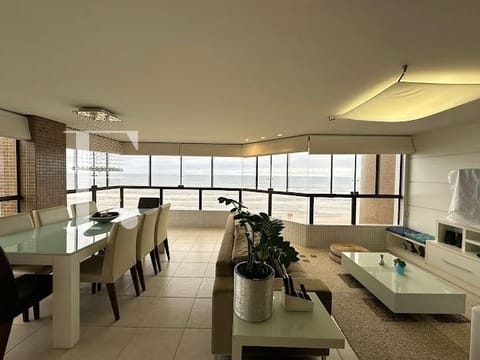 Apartamento com 200m², 4 dormitórios, 2 suítes, 5 vagas, Ocean Palace em Capão da Canoa