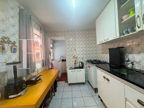 Apartamento com 70m², 2 dormitórios, 1 vaga, Edifício Carolina em Capão da Canoa