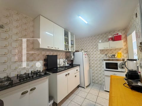 Apartamento com 70m², 2 dormitórios, 1 vaga, Edifício Carolina em Capão da Canoa