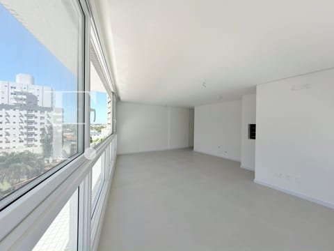 Apartamento com 101m², 3 dormitórios, 3 suítes, 2 vagas, Del Paine em Capão da Canoa