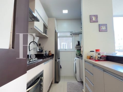 Apartamento com 84m², 3 dormitórios, 1 suíte, 1 vaga, Estevam Palace em Capão da Canoa