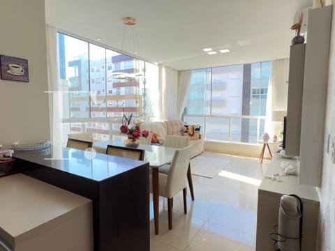 Apartamento com 84m², 3 dormitórios, 1 suíte, 1 vaga, Estevam Palace em Capão da Canoa