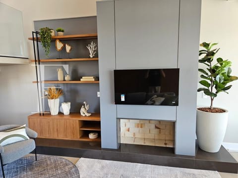 Sobrado com 189m², 4 dormitórios, 4 suítes, 2 vagas, Joy Xangri-Lá em Xangri-Lá
