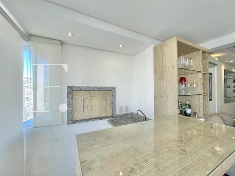 Apartamento com 80m², 2 dormitórios, 1 suíte, 2 vagas, Bahamas em Capão da Canoa