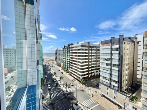Apartamento com 80m², 2 dormitórios, 1 suíte, 2 vagas, Bahamas em Capão da Canoa