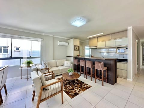 Apartamento com 120m², 3 dormitórios, 1 suíte, 3 vagas, Edifício Portofino em Capão da Canoa