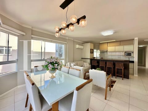 Apartamento com 120m², 3 dormitórios, 1 suíte, 3 vagas, Edifício Portofino em Capão da Canoa
