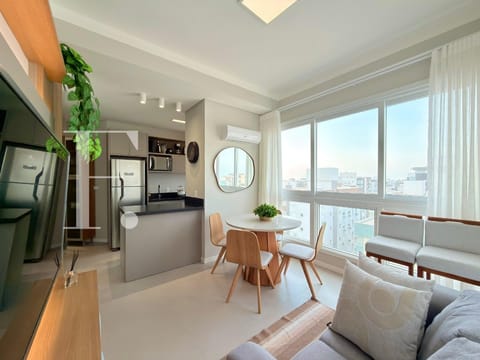 Apartamento com 56m², 2 dormitórios, 1 suíte, 1 vaga, Chateau Martina em Capão da Canoa