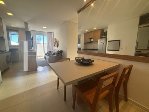Apartamento com 114m², 2 dormitórios, 1 suíte, 2 vagas, Edifício Verano em Capão da Canoa
