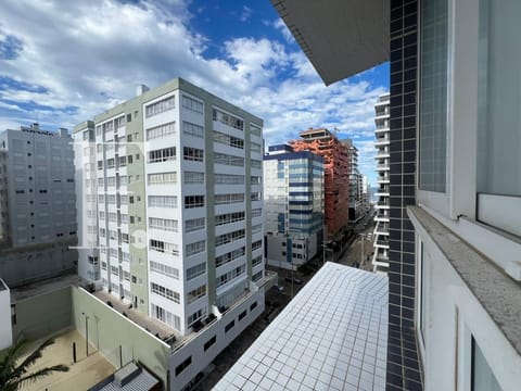 Apartamento com 101m², 3 dormitórios, 3 suítes, 2 vagas, Del Paine em Capão da Canoa