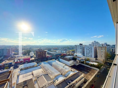 Apartamento com 143m², 3 dormitórios, 1 suíte, 3 vagas, Edifício Premium em Capão da Canoa