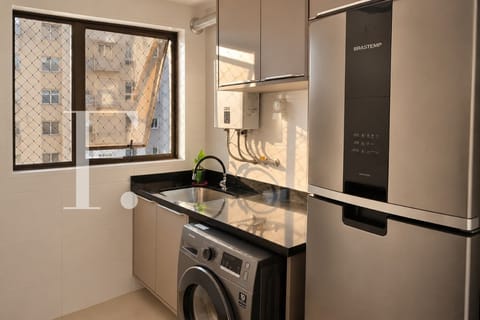 Apartamento com 98m², 2 dormitórios, 1 suíte, 1 vaga, Edifício Beach Club em Capão da Canoa