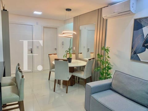 Apartamento com 98m², 2 dormitórios, 1 suíte, 1 vaga, Edifício Beach Club em Capão da Canoa