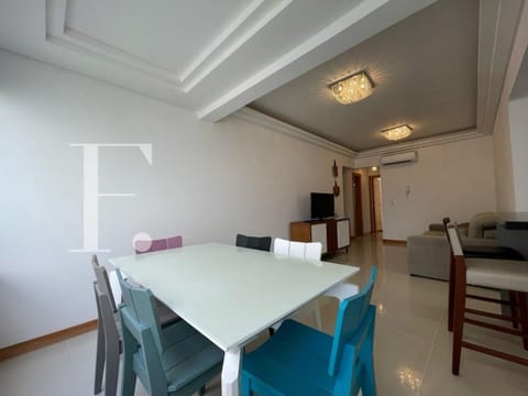 Apartamento com 77m², 2 dormitórios, 1 suíte, 1 vaga, La Perle em Capão da Canoa