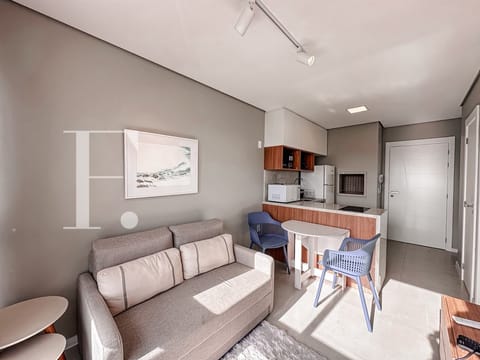 Apartamento com 33m², 1 dormitório, 1 suíte, 1 vaga, Del Paine em Capão da Canoa