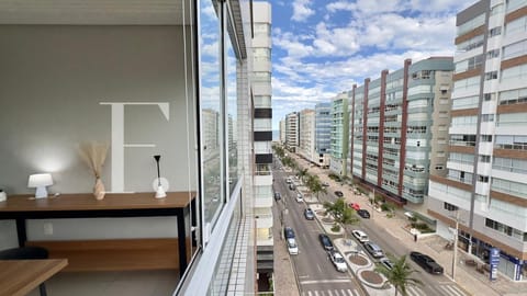 Apartamento com 72m², 2 dormitórios, 1 suíte, 1 vaga, Dona Iva em Capão da Canoa